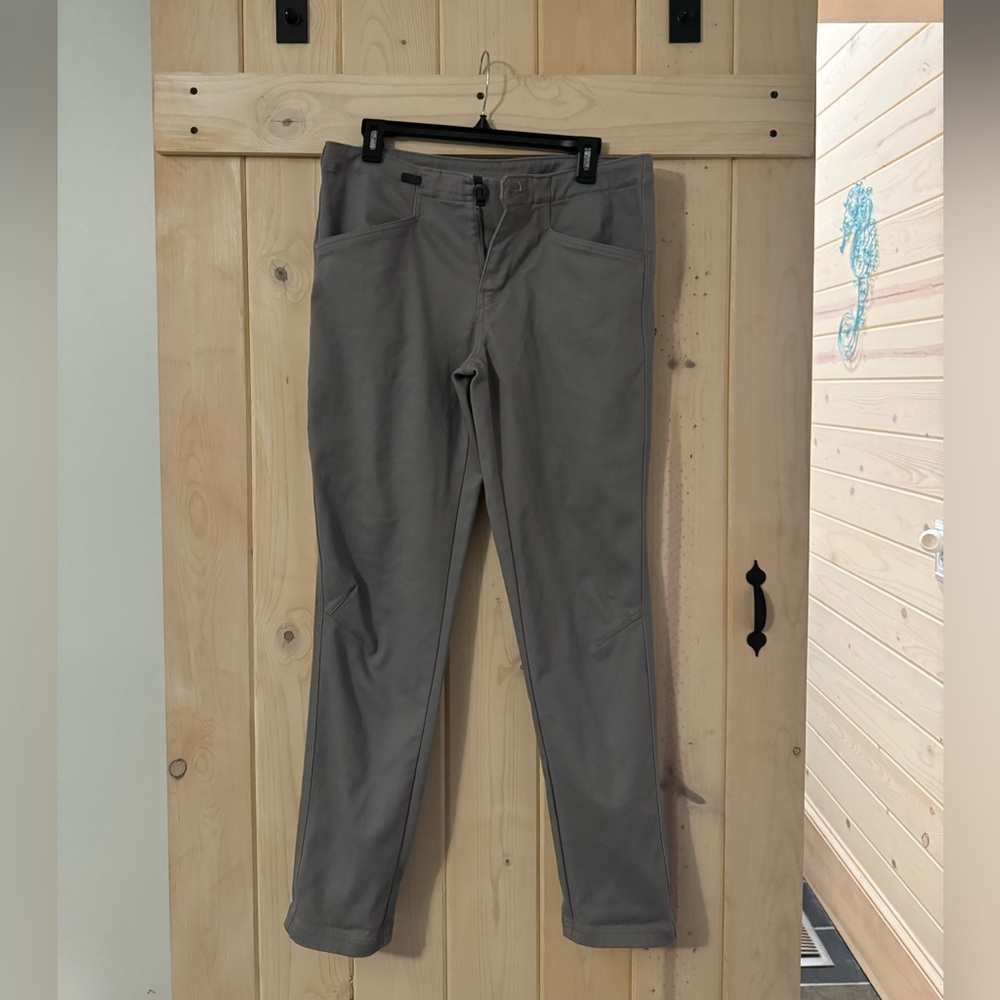 NWOT Patagonia hike/camp/climb/trek pants